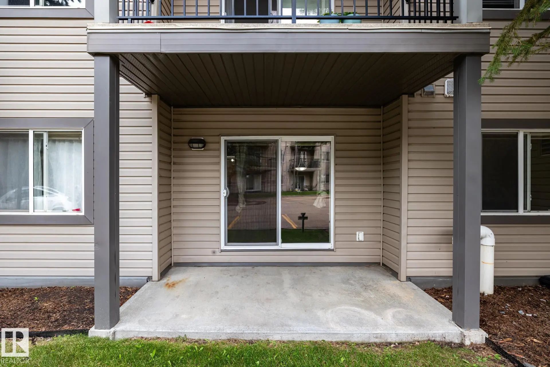 Real Estate Listing in Canon Ridge, Edmonton