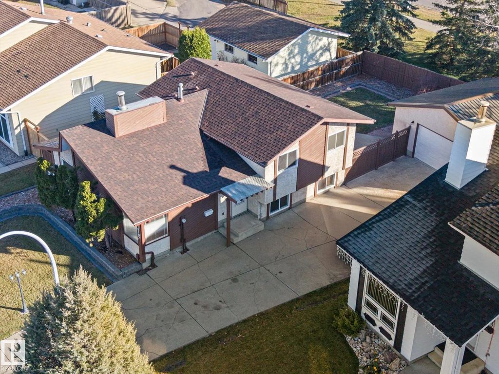Split Family Sign $450000 | Carlisle Detached Single Family for Sale at 14107 114 Street ...