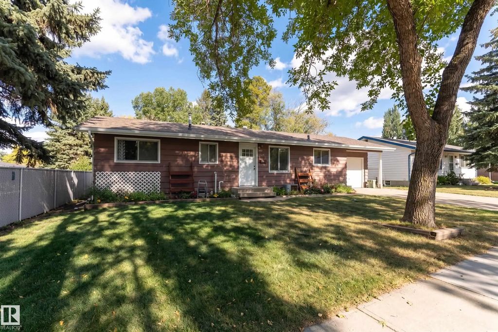 993 Cedar Street, Sherwood Park