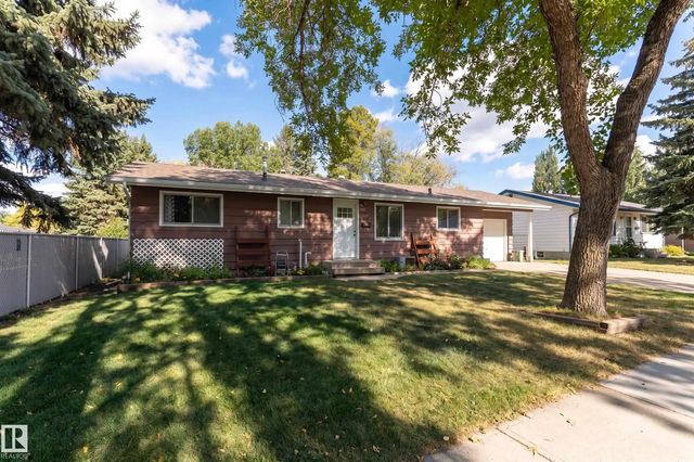 993 Cedar Street, Sherwood Park