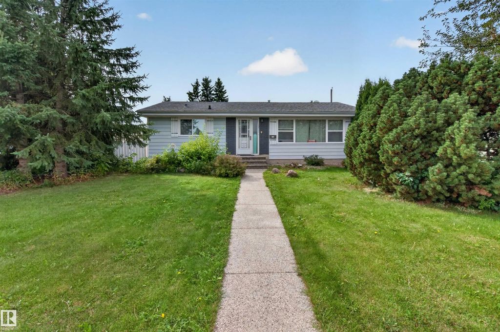 15711 84 Avenue, Edmonton