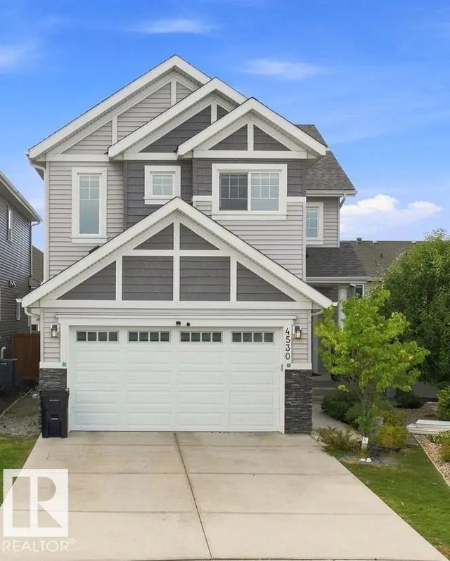 4530 Saly Place Sw, Edmonton
