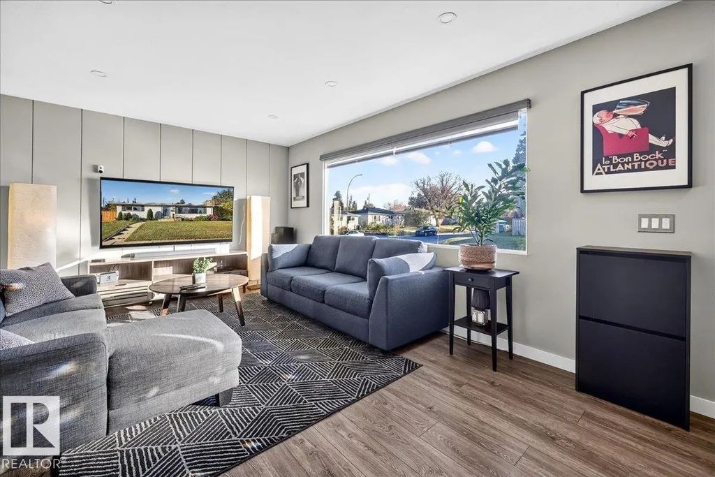 4504 105a Avenue Nw, Edmonton Property Listing: MLS® #E4513218