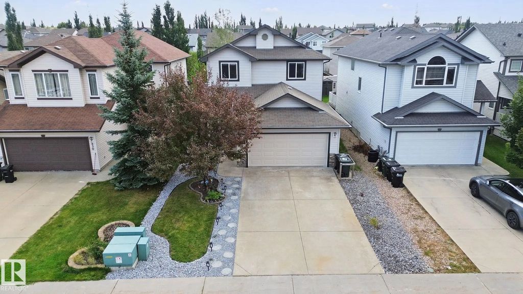 628 Foxtail Lane, Sherwood Park