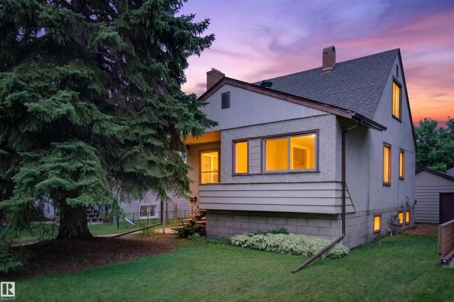 9026 92 Street Nw, Edmonton