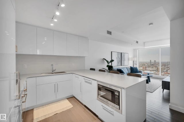 2711 10360 102 Street Nw, Edmonton