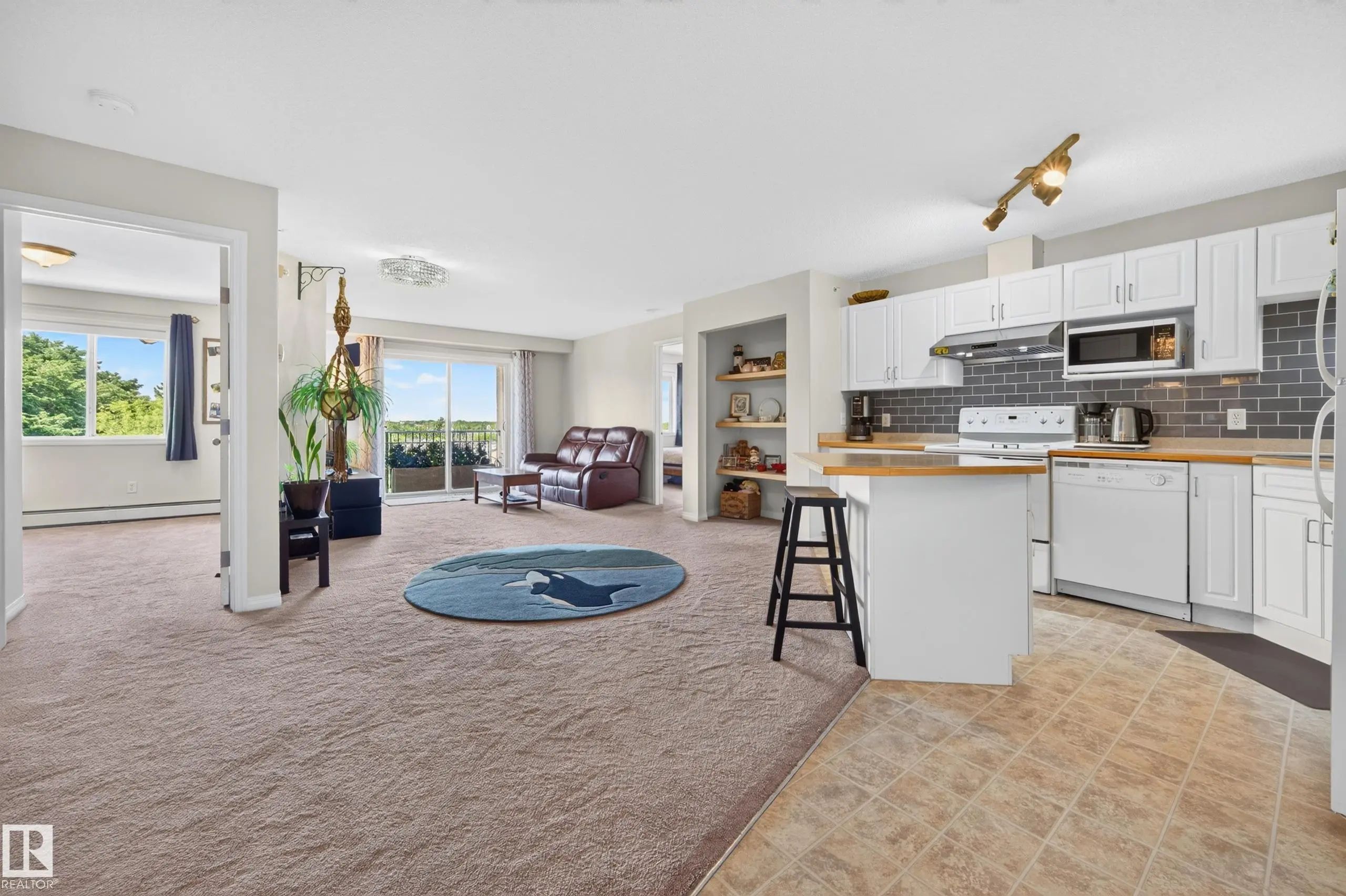 Photo for MLS®# E4495958 - home for sale at 526 11325 83 Street Northwest, Parkdale (Edmonton), Edmonton AB