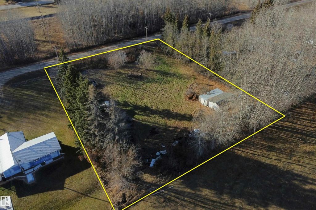 5114 51 Avenue, Fawcett