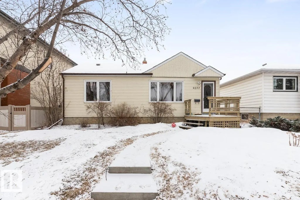 9277 86 Street Nw, Edmonton