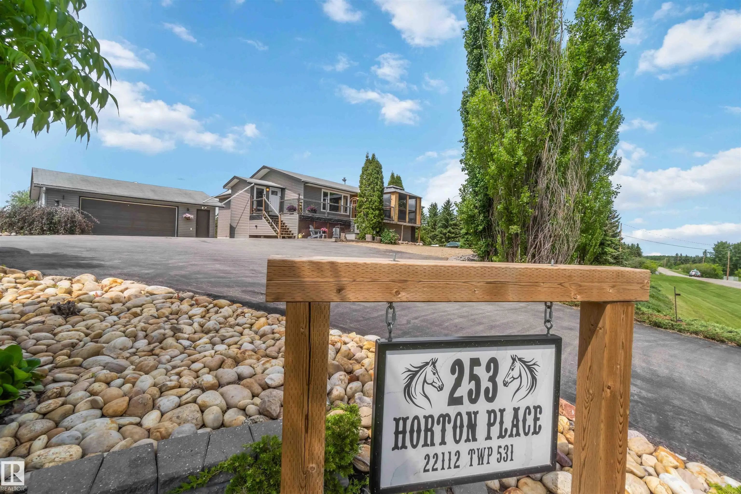 Photo for MLS®# E4493959 - home for sale at 253 22112 Twp Road 531, Horton Place, Rural Strathcona County AB