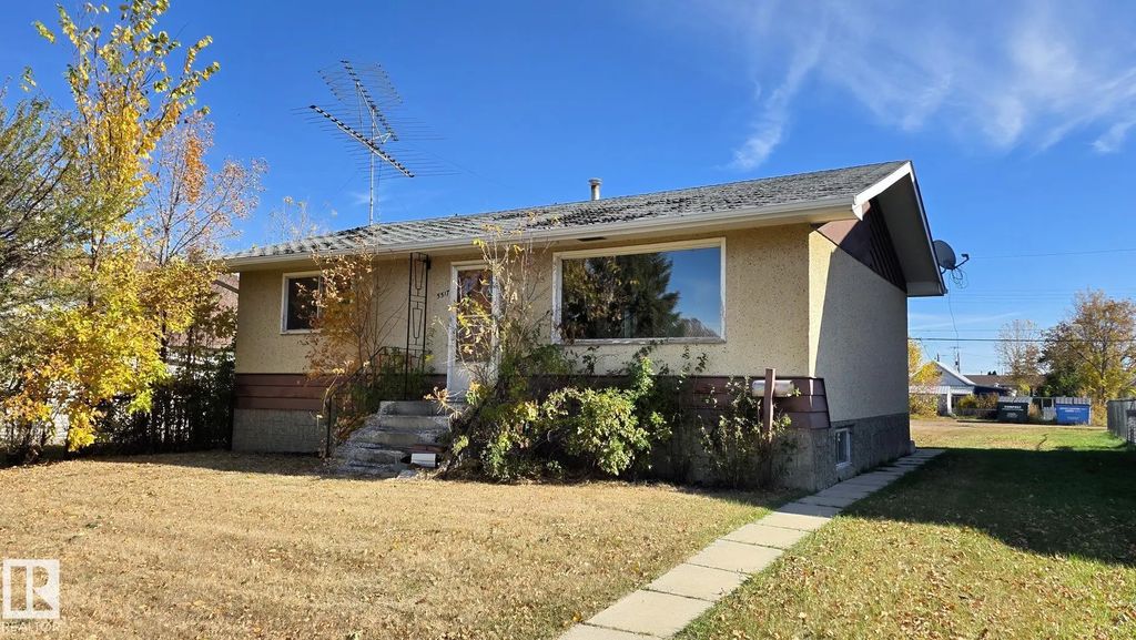 5517 49 Street, Vegreville