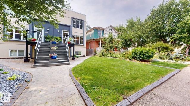 Photo for MLS®# E4506832 - home for sale at 9846 112 Street Northwest, Wîhkwêntôwin, Edmonton AB