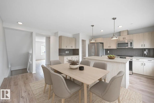 3 2215 24 Street Nw, Edmonton