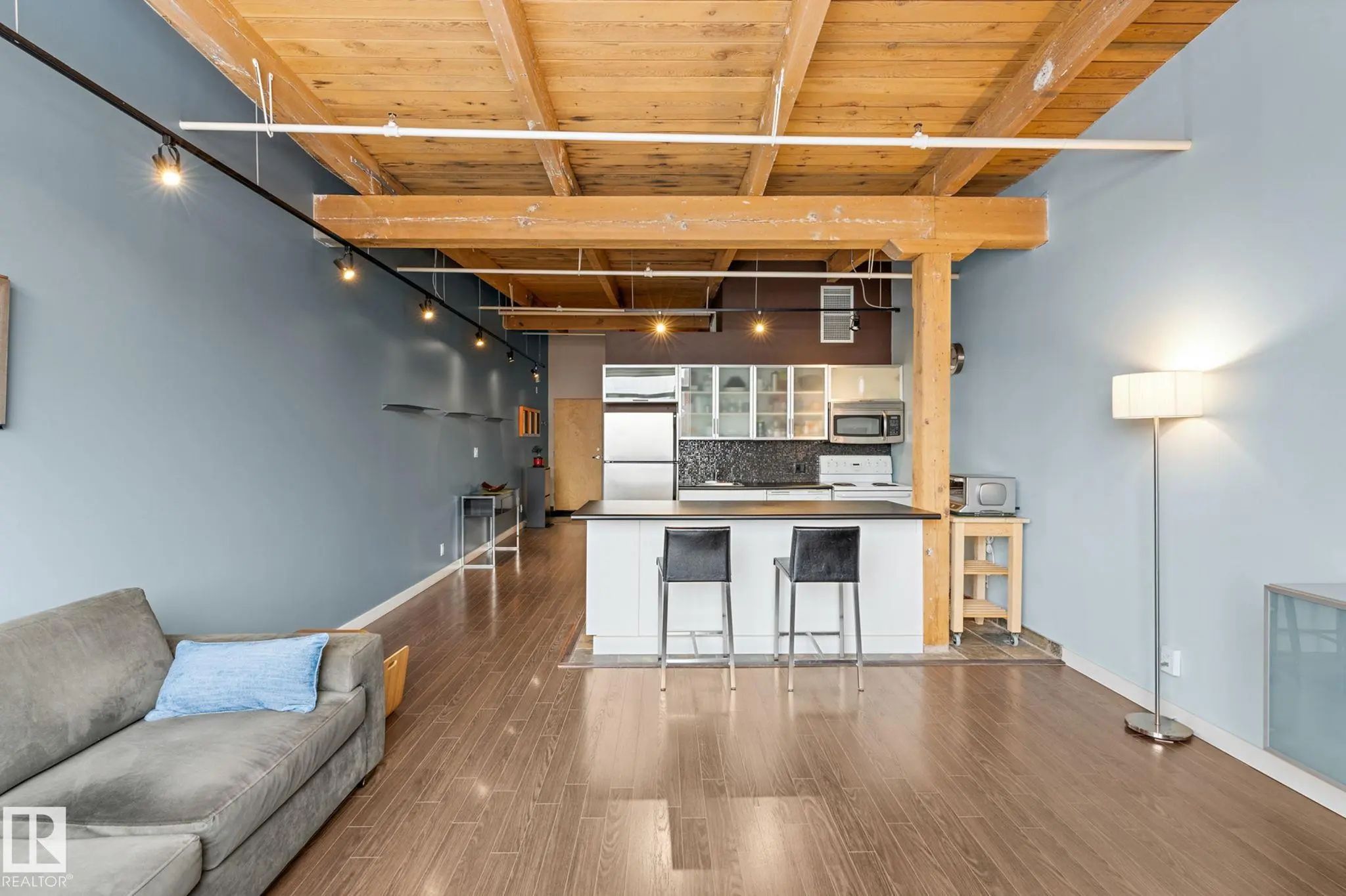 213 10309 107 Street, Edmonton