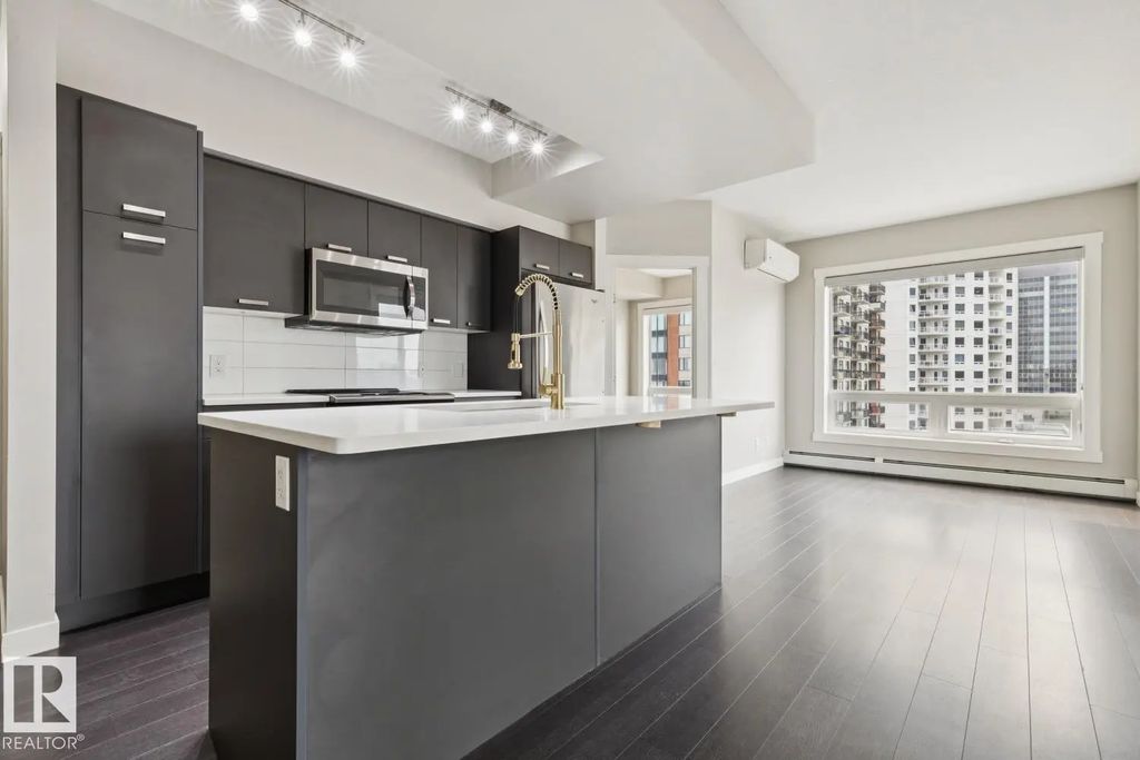 904 10410 102 Avenue, Edmonton