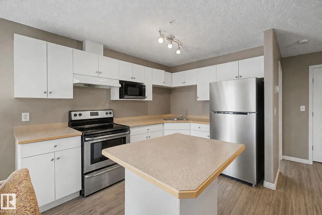 311 7511 171 Street, Edmonton
