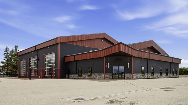 Industrial Home for Sale in Spruce Grove, AB