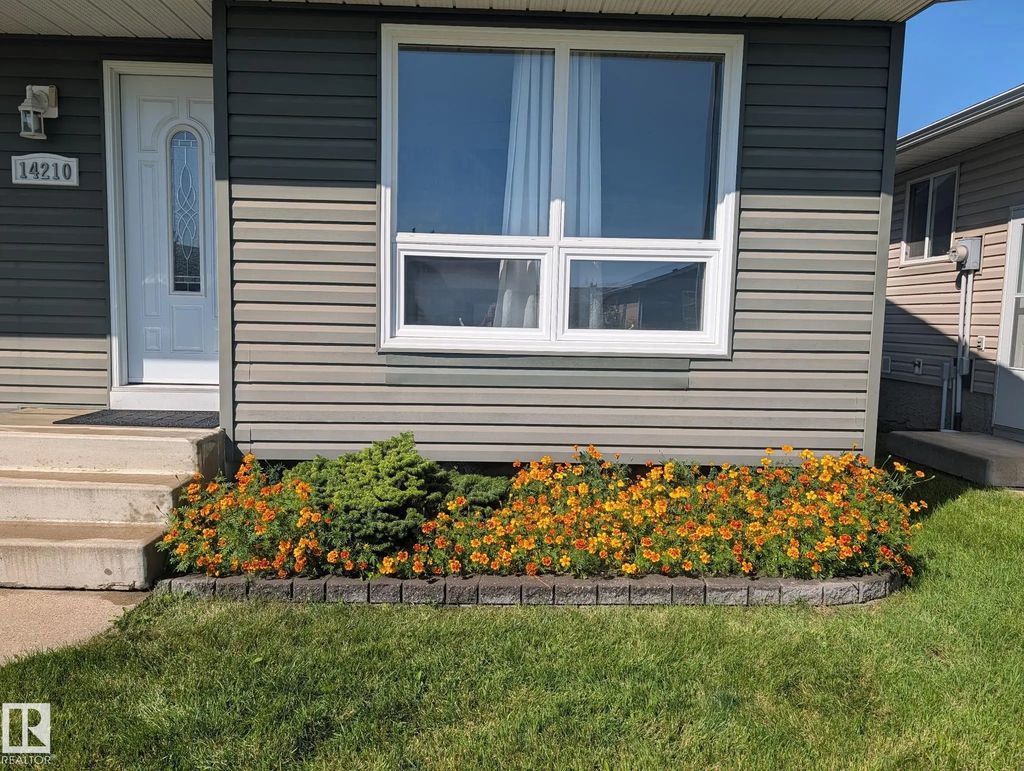14210 22a Street, Edmonton