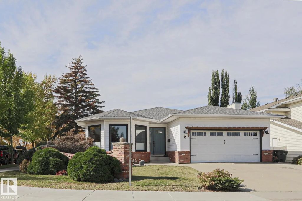 2 Hillview Crescent, Sherwood Park