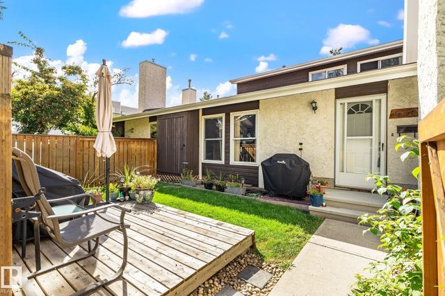 Edmonton Real Estate Listing: 6522 184 Street Northwest, Ormsby Place