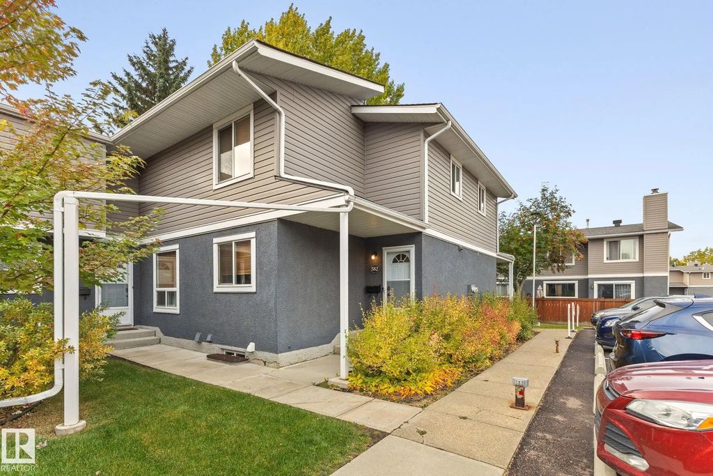 582 Lakewood Road, Edmonton