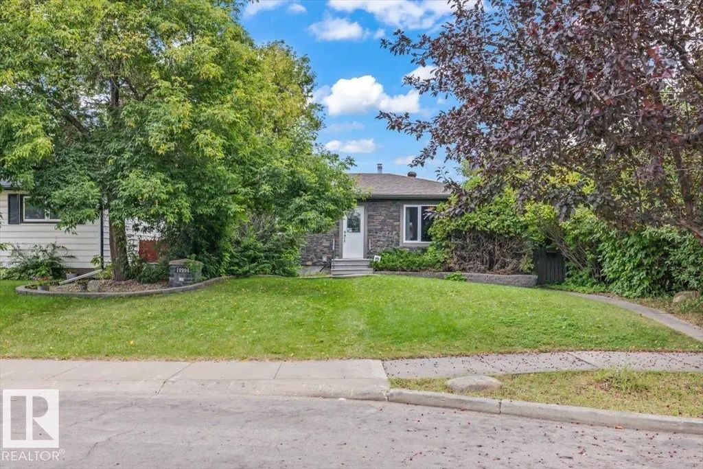 10994 165 Street, Edmonton