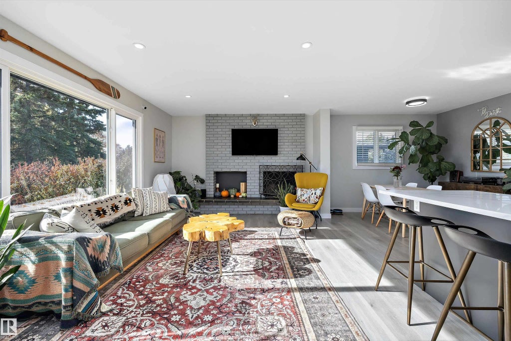 6304 94a Avenue Nw, Edmonton