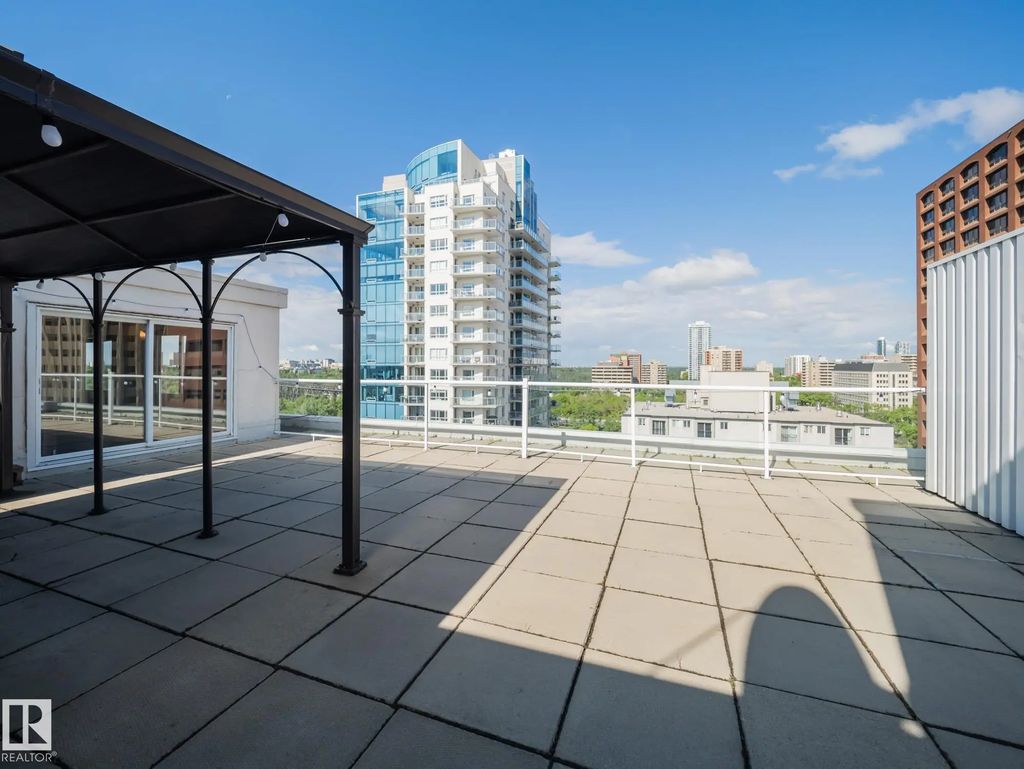 4 9725 106 Street, Edmonton