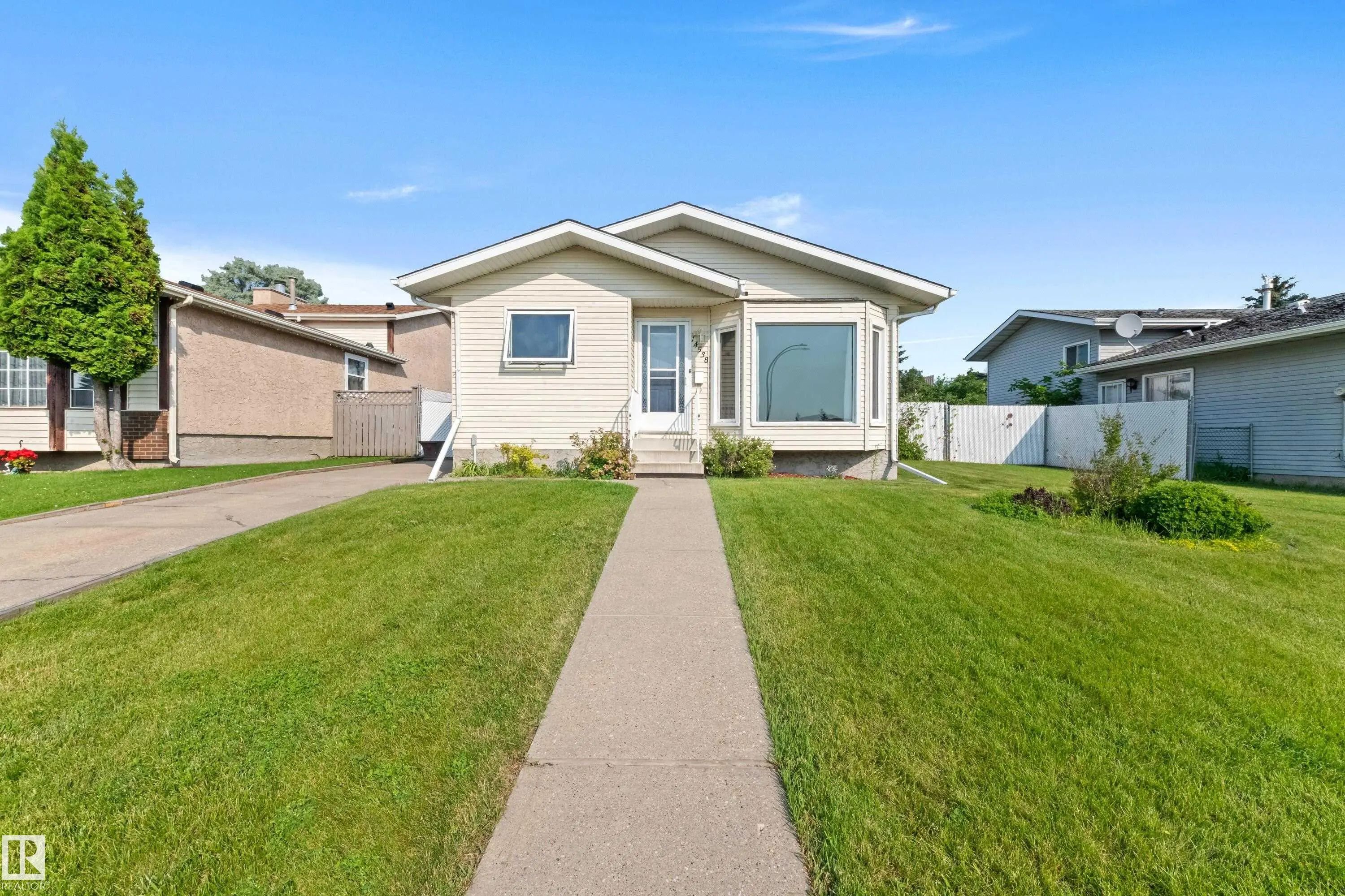 Home for Sale Located at 14538 37 Street Northwest, Edmonton, AB