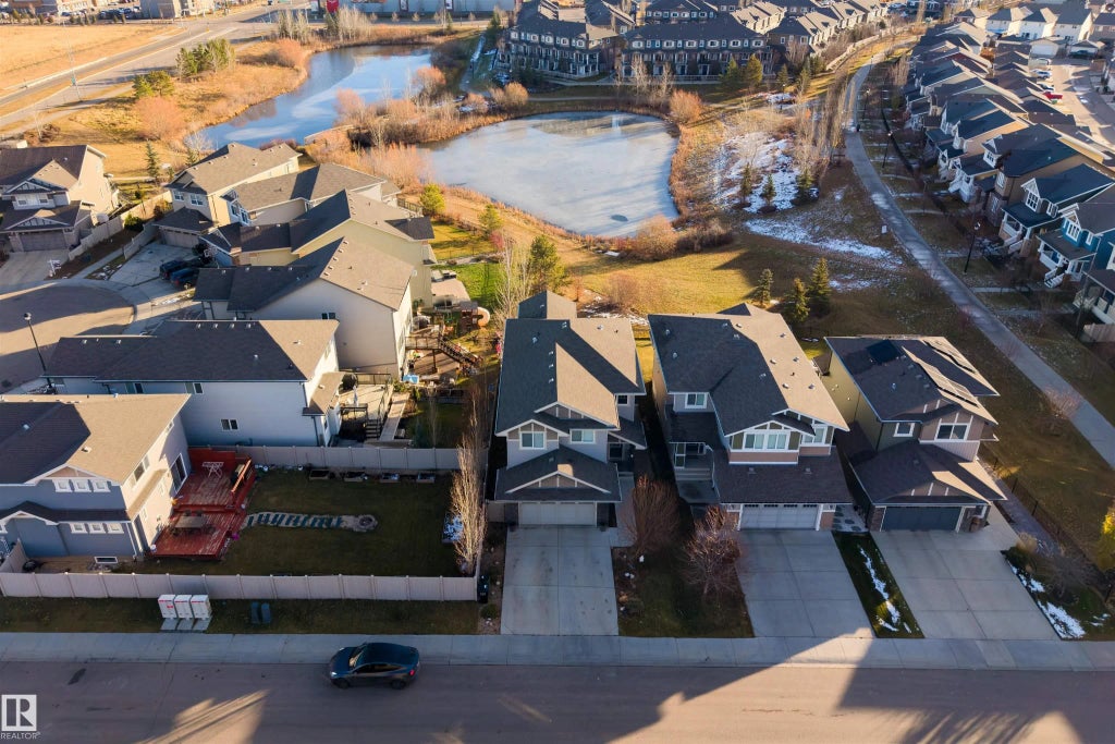 1564 Chapman Way, Edmonton