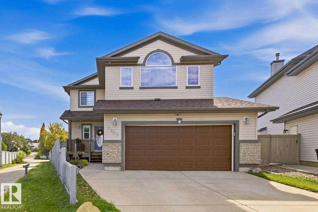 8903 176 Avenue, Edmonton