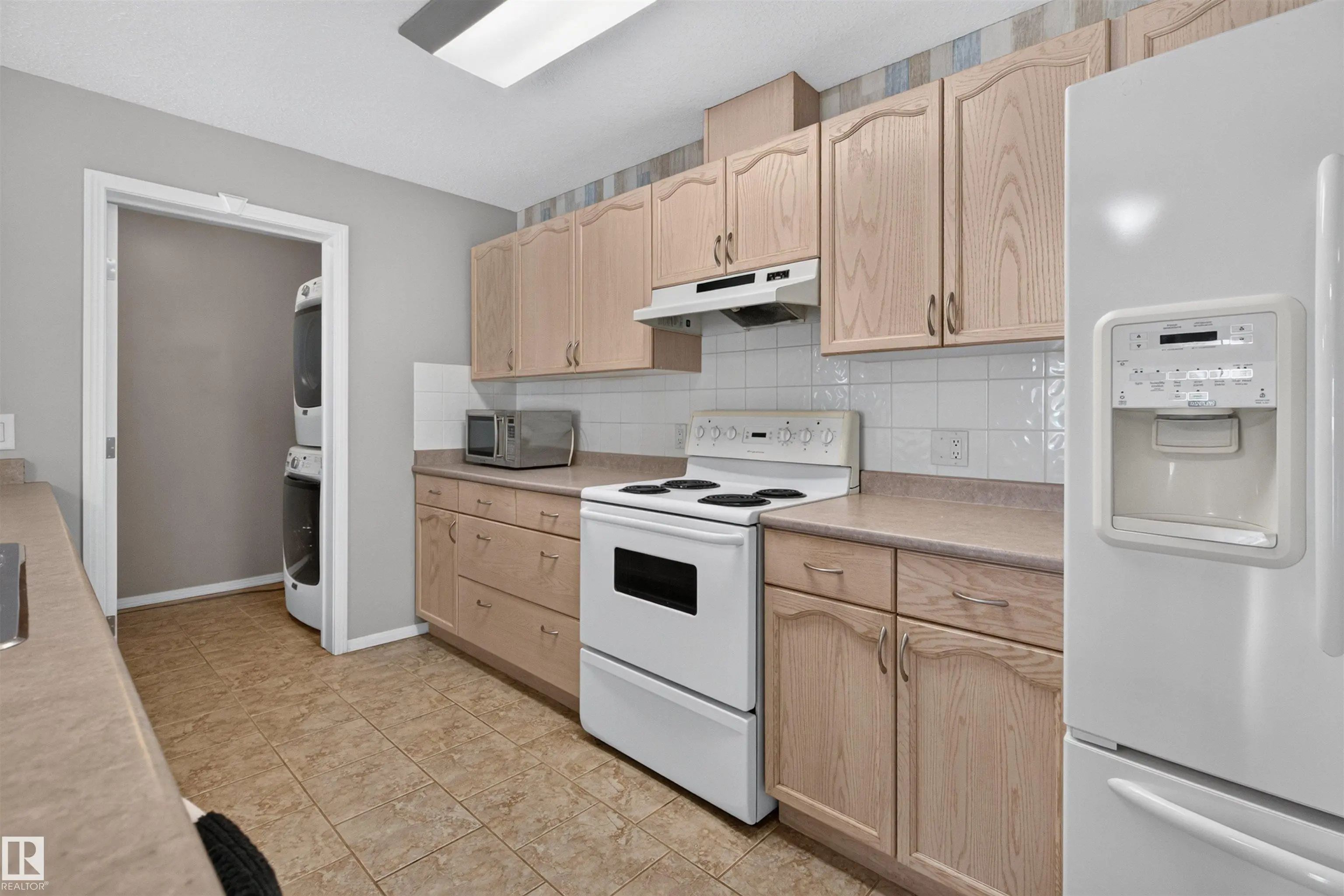 Photo of Listing #E4503088