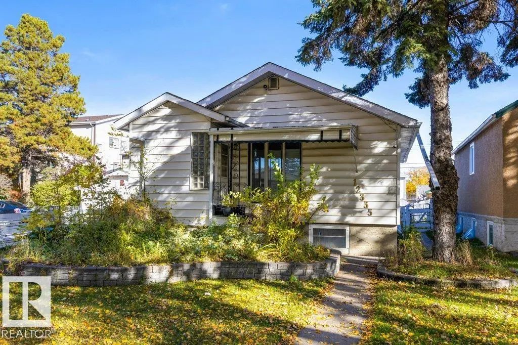 12335 89 Street, Edmonton
