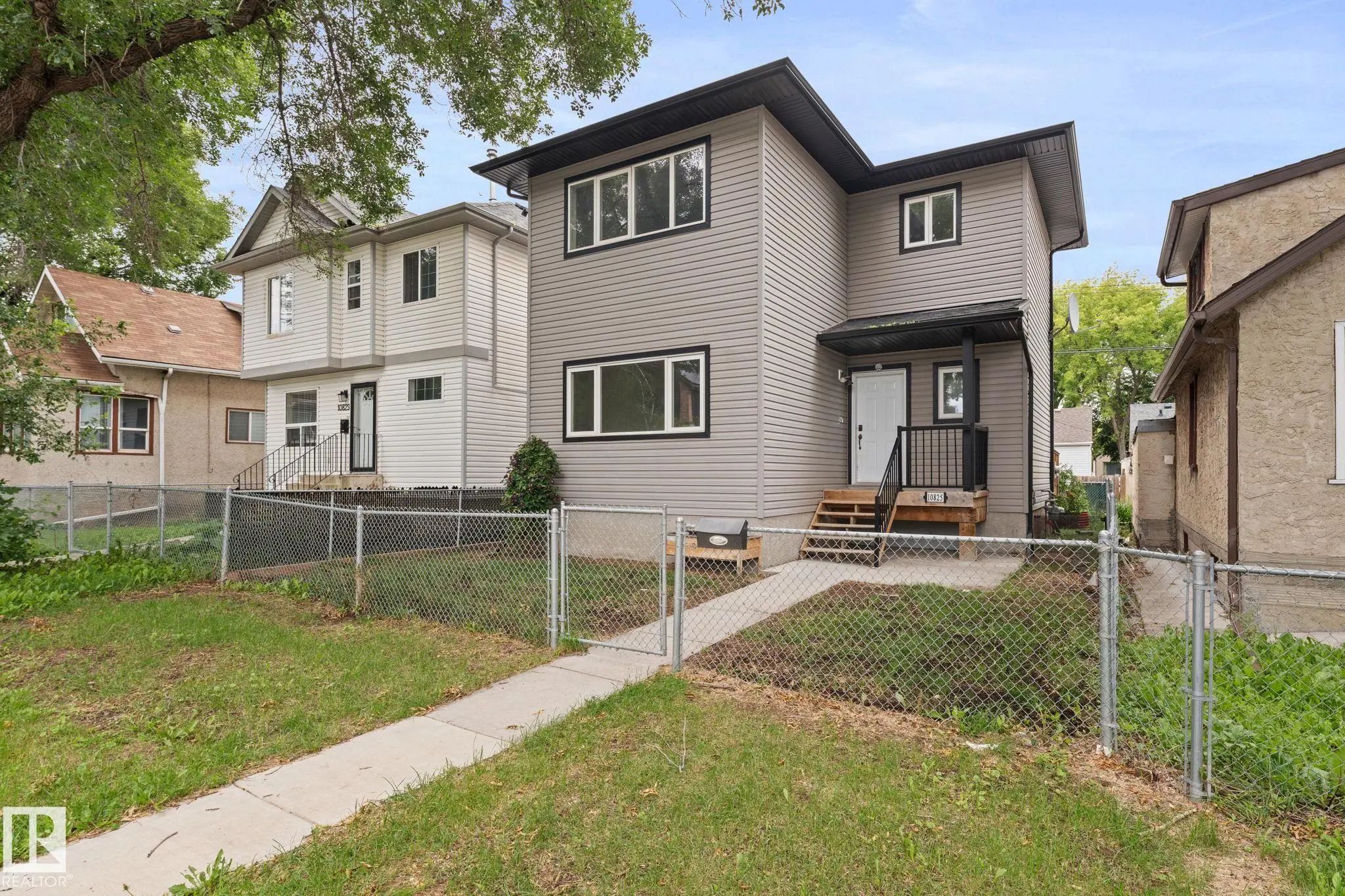 Single Family Property for Sale at 10825 93 Street Northwest, Edmonton: MLS®# E4502814