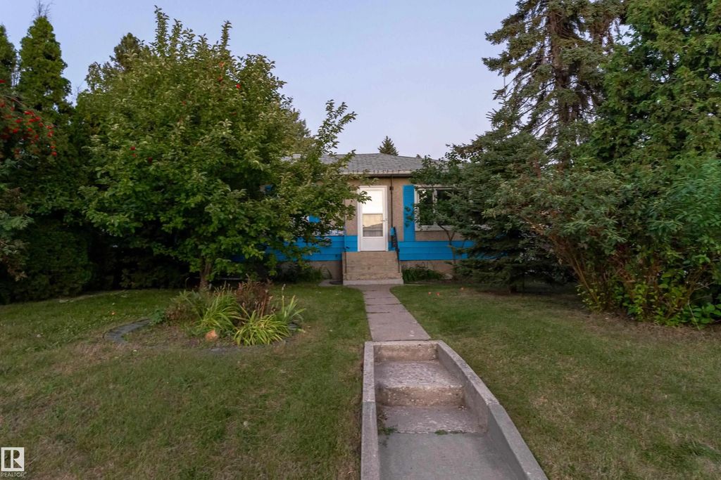 9605 158 Street, Edmonton