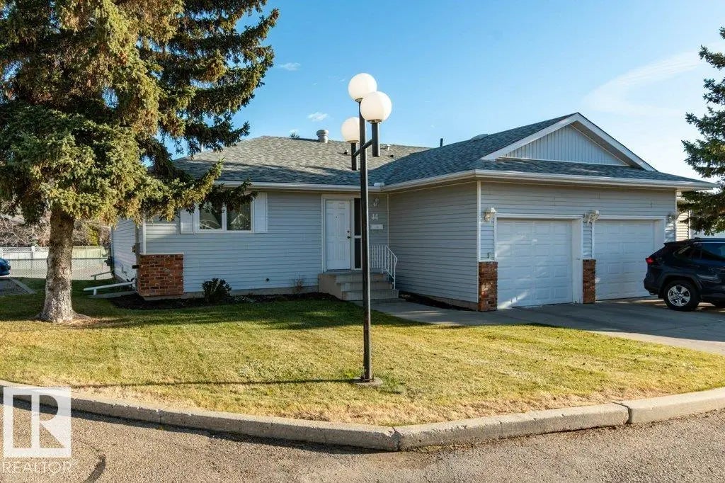 44 2 Georgian Way, Sherwood Park
