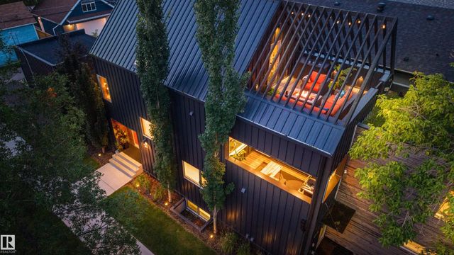 8011 110 Street Nw, Edmonton