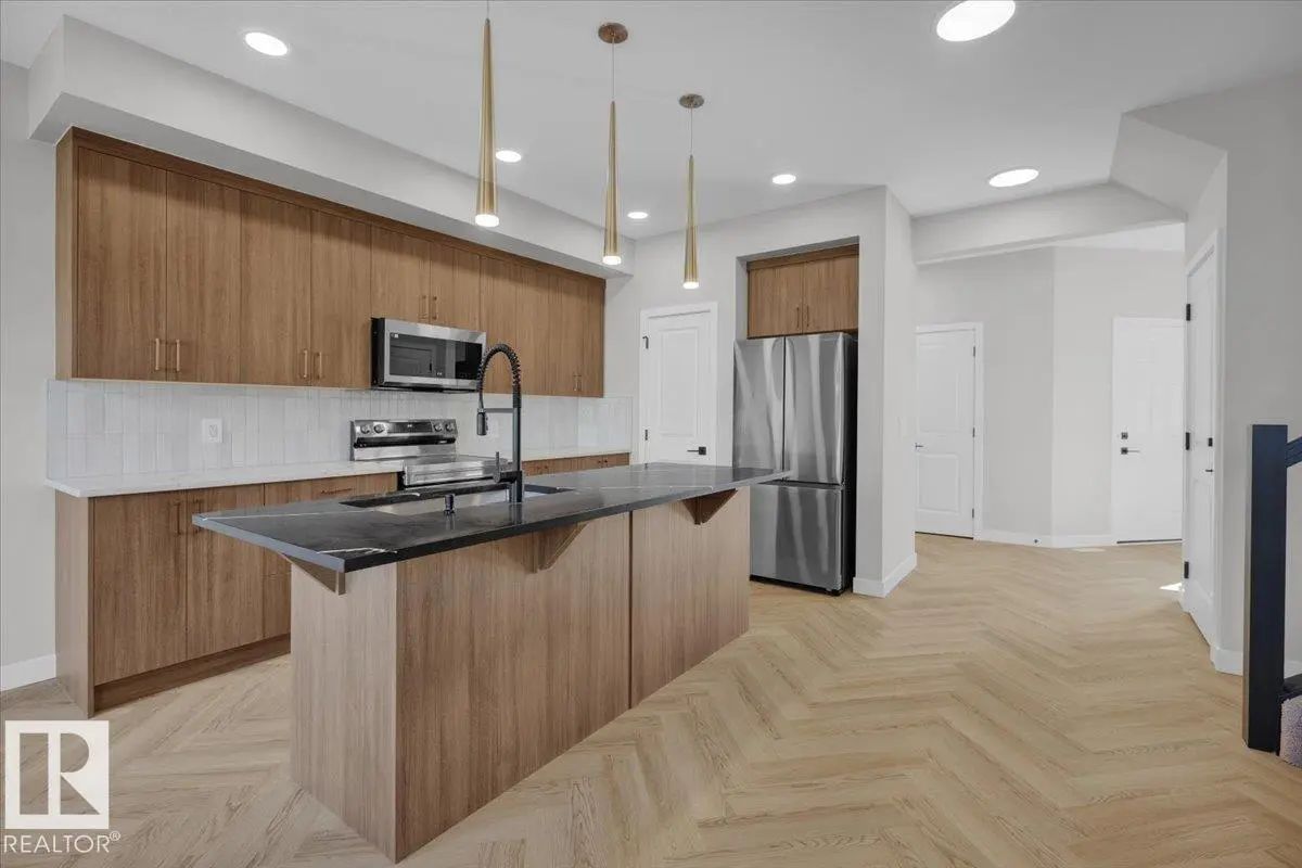 2217 Crossbill Link, Edmonton