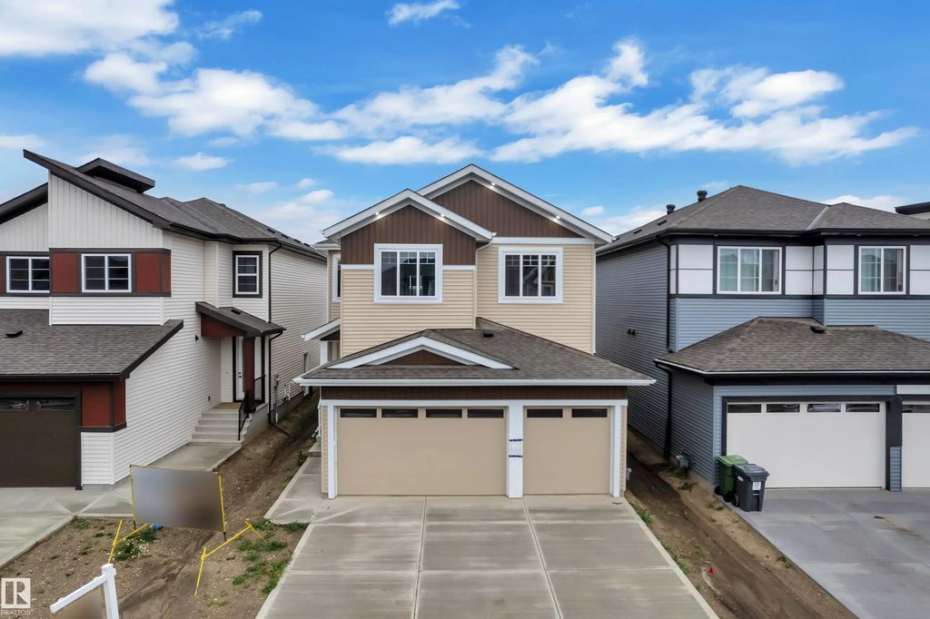 737 Astoria Way, Devon
