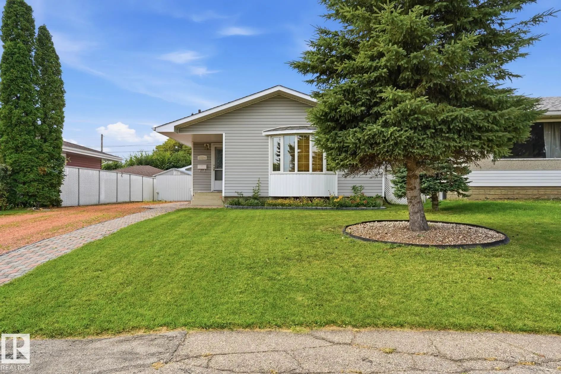 Single Family Property for Sale at 13304 63 Street Northwest, Edmonton: MLS®# E4506849