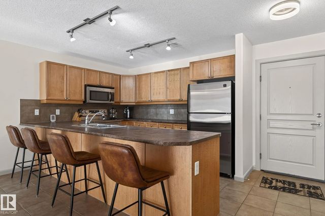 222 400 Palisades Way, Sherwood Park