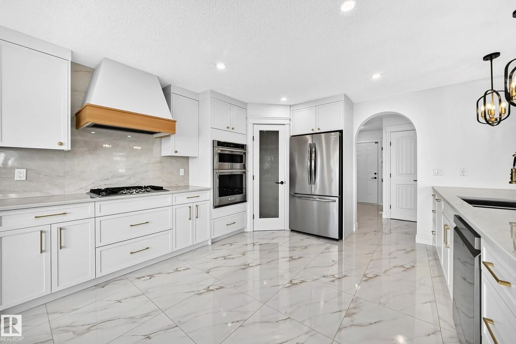 8509 Sloane Crescent, Edmonton Property Listing: MLS® #E4513473