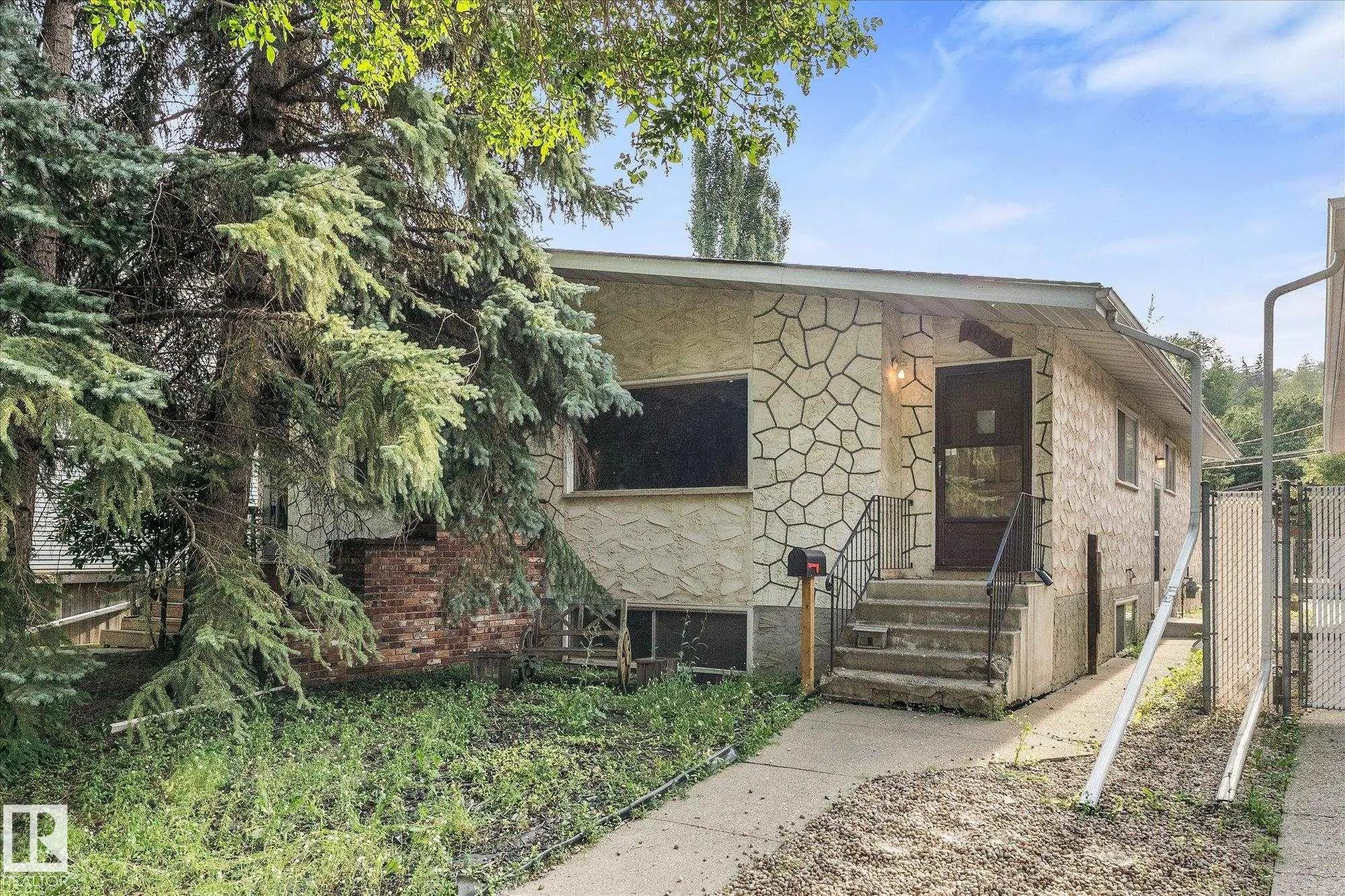 Edmonton Real Estate: Single Family Property for Sale in Riverdale