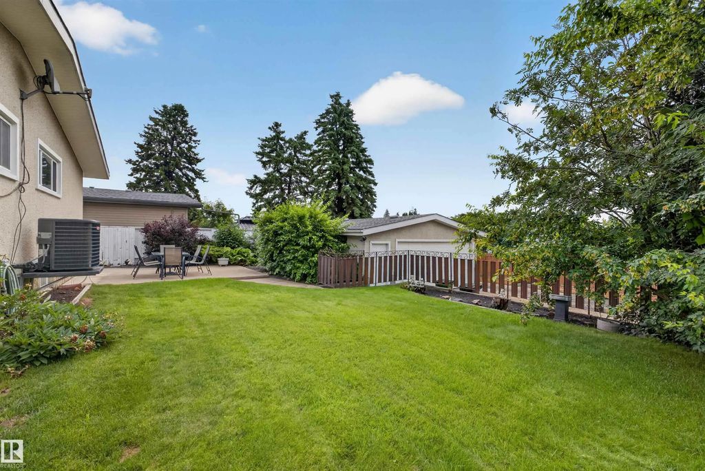7011 141 Avenue Nw, Edmonton