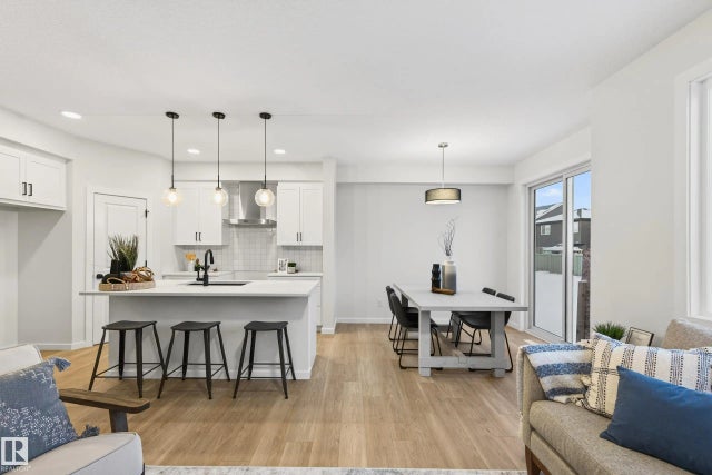 8019 228 Street Nw, Edmonton