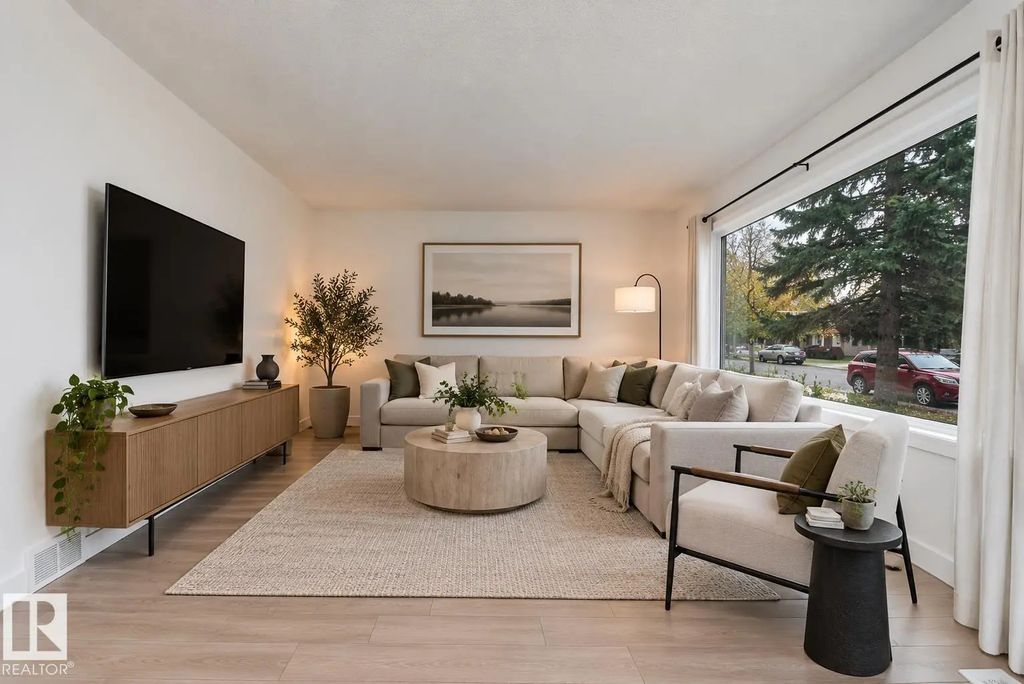 8612 30 Avenue, Edmonton
