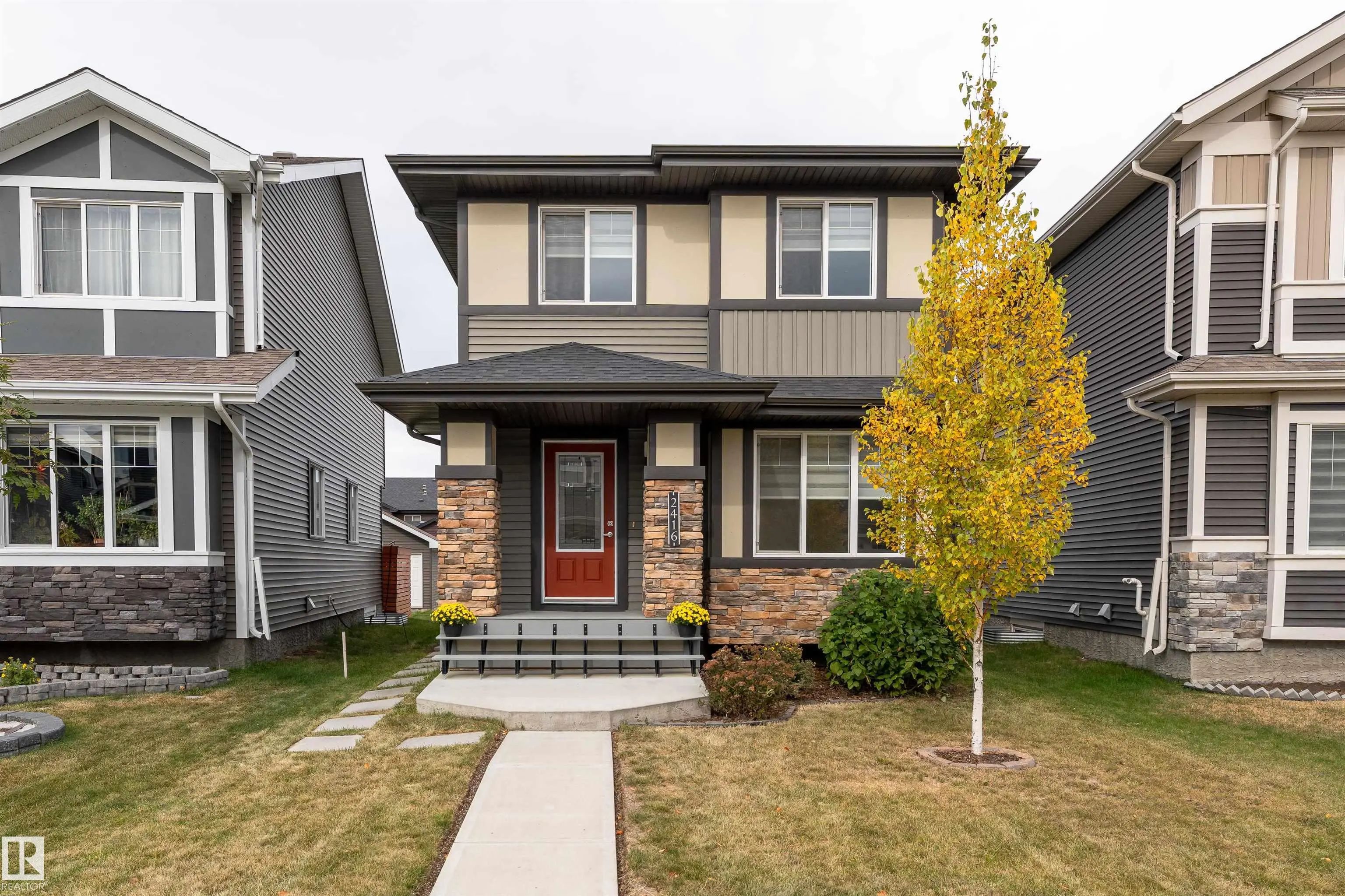 Photo for MLS®# E4511824 - home for sale at 2416 Wonnacott Court Southwest, Walker, Edmonton AB