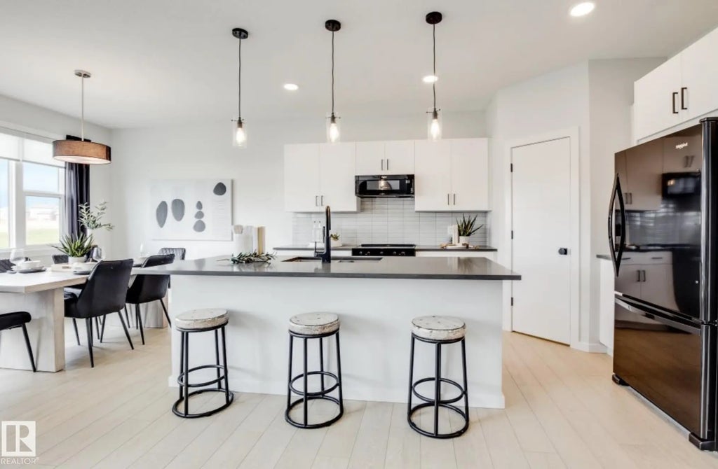 8019 228 Street, Edmonton