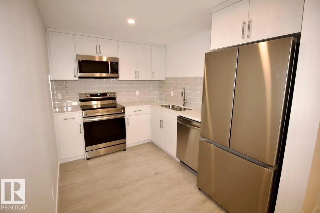 3862 Chrustawka Place, Edmonton