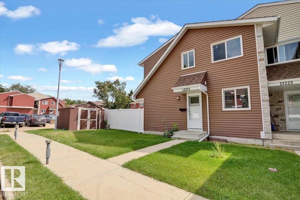 Condo / Townhouse Property for Sale at 13225 47 Street Northwest, Edmonton: MLS®# E4500024